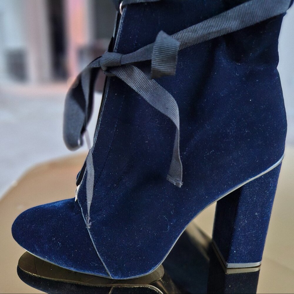 Zara Navy velvet ankle boots ...a classic